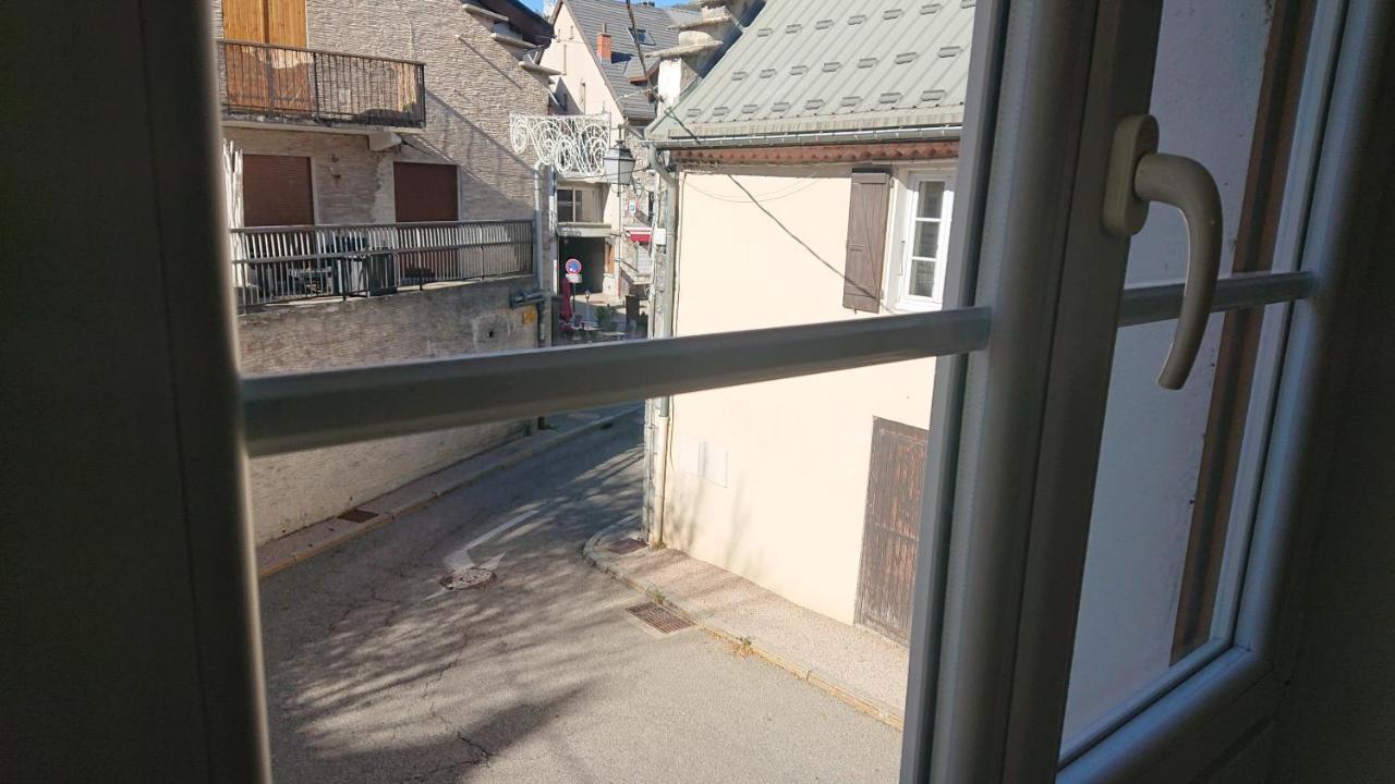 Grande Maison De Ville Renovee,Au Coeur Du Village 빌라르 드 랑 외부 사진