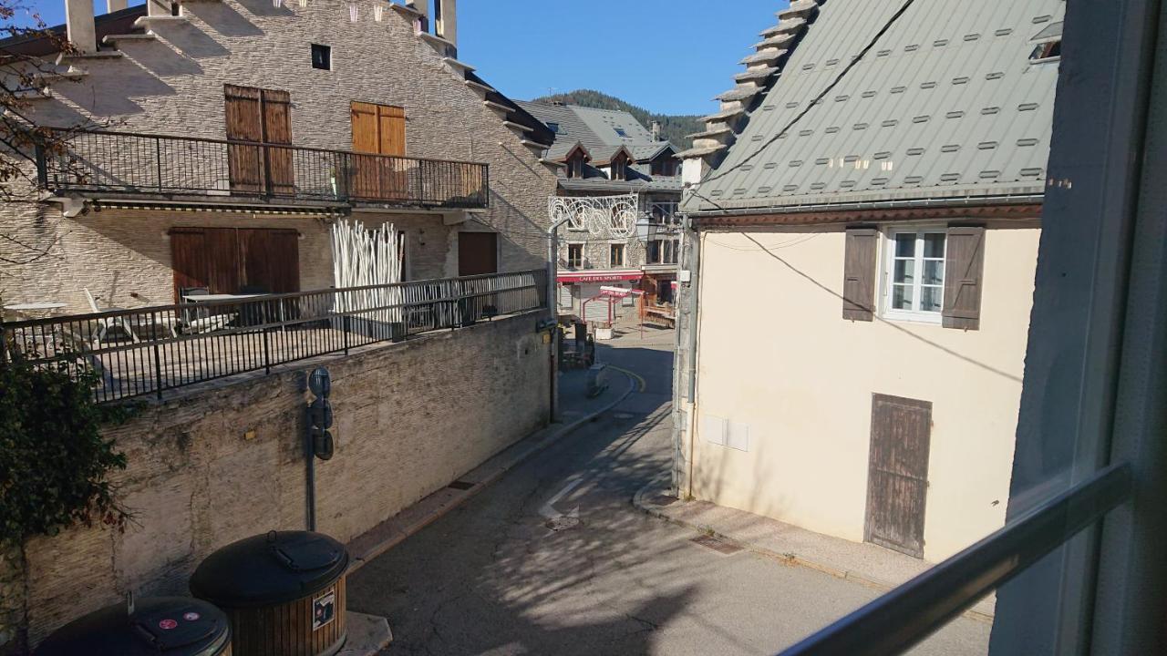 Grande Maison De Ville Renovee,Au Coeur Du Village 빌라르 드 랑 외부 사진