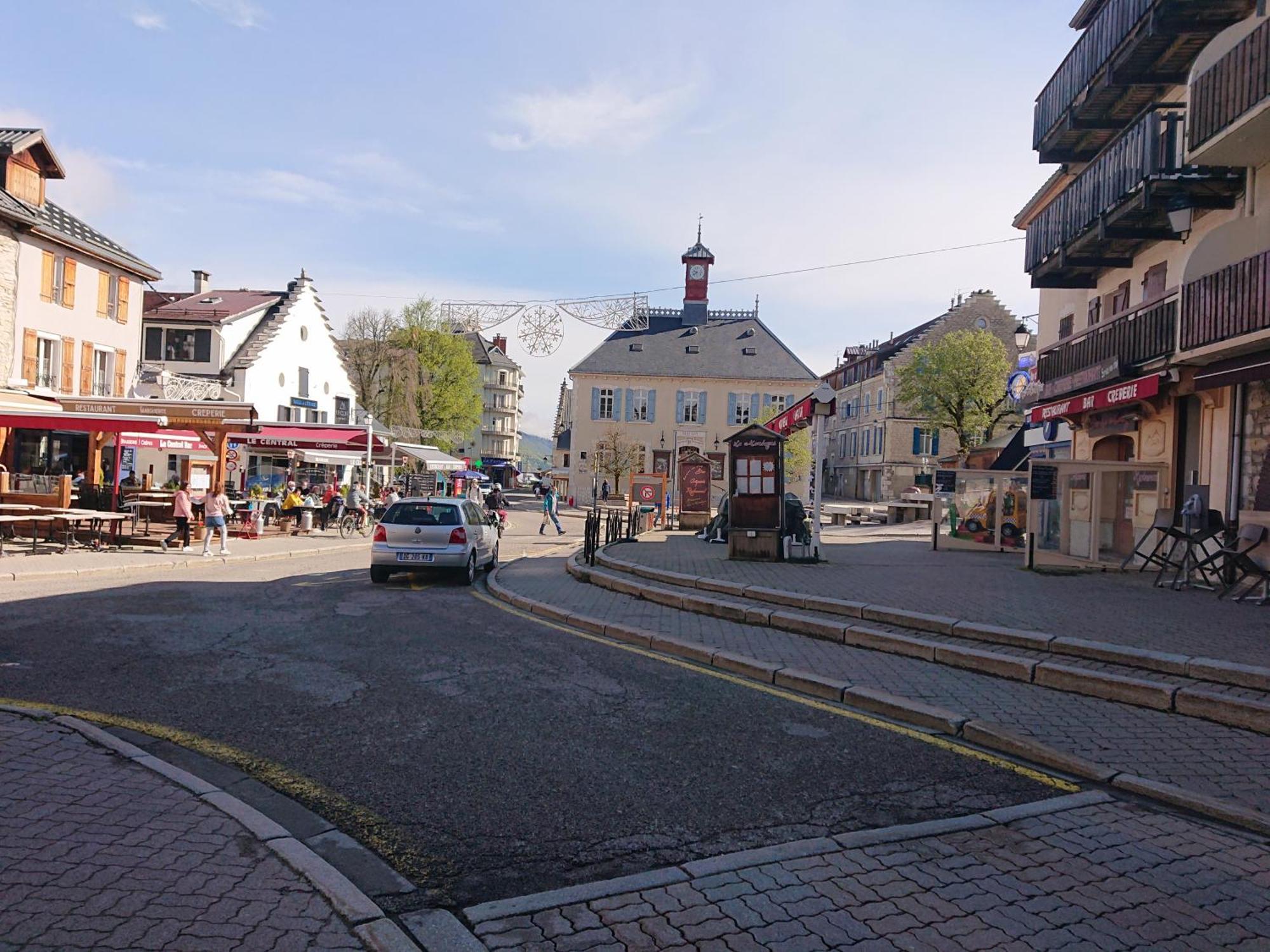 Grande Maison De Ville Renovee,Au Coeur Du Village 빌라르 드 랑 외부 사진